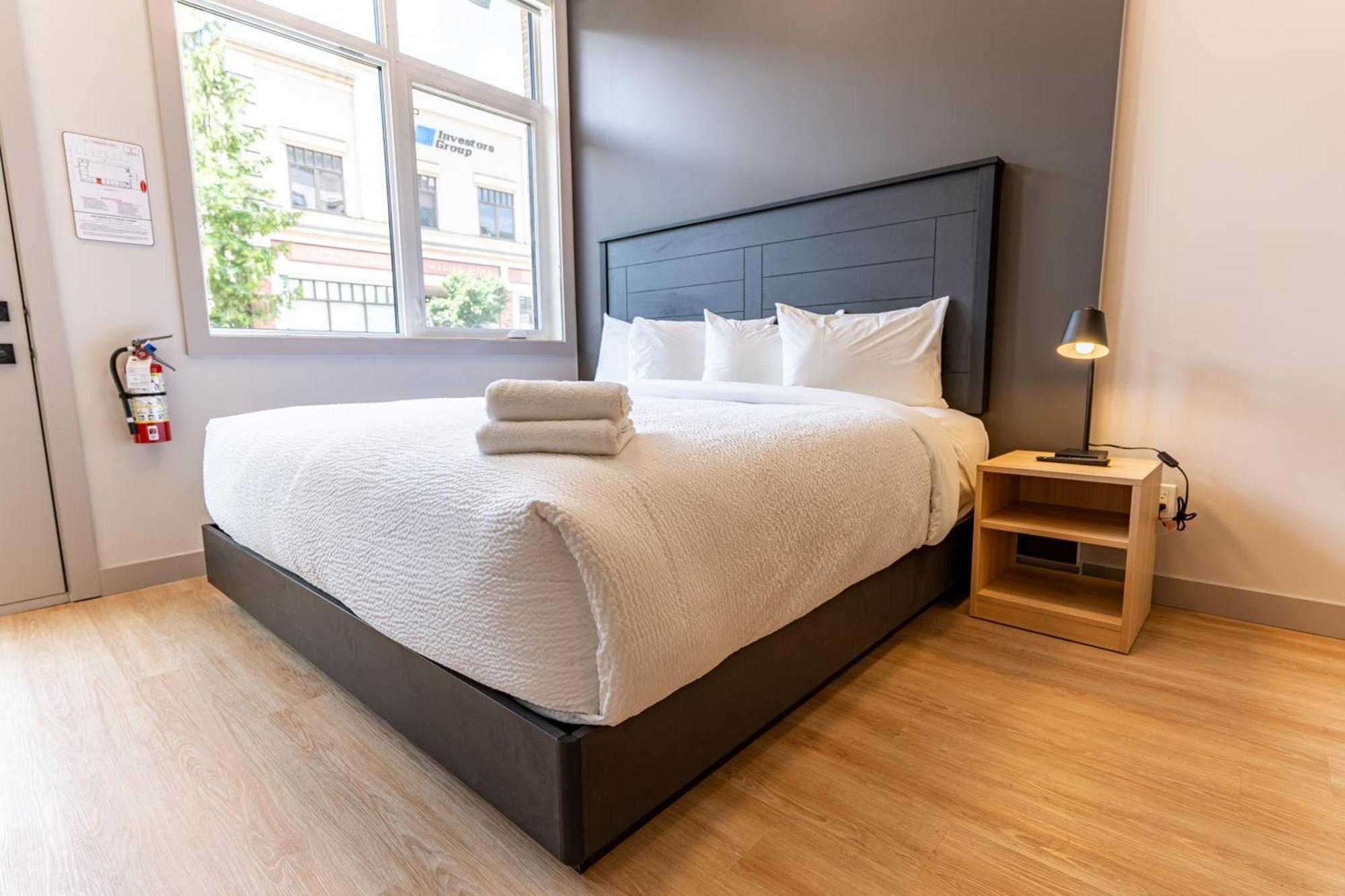 Basecamp Suites レベルストーク 部屋 写真