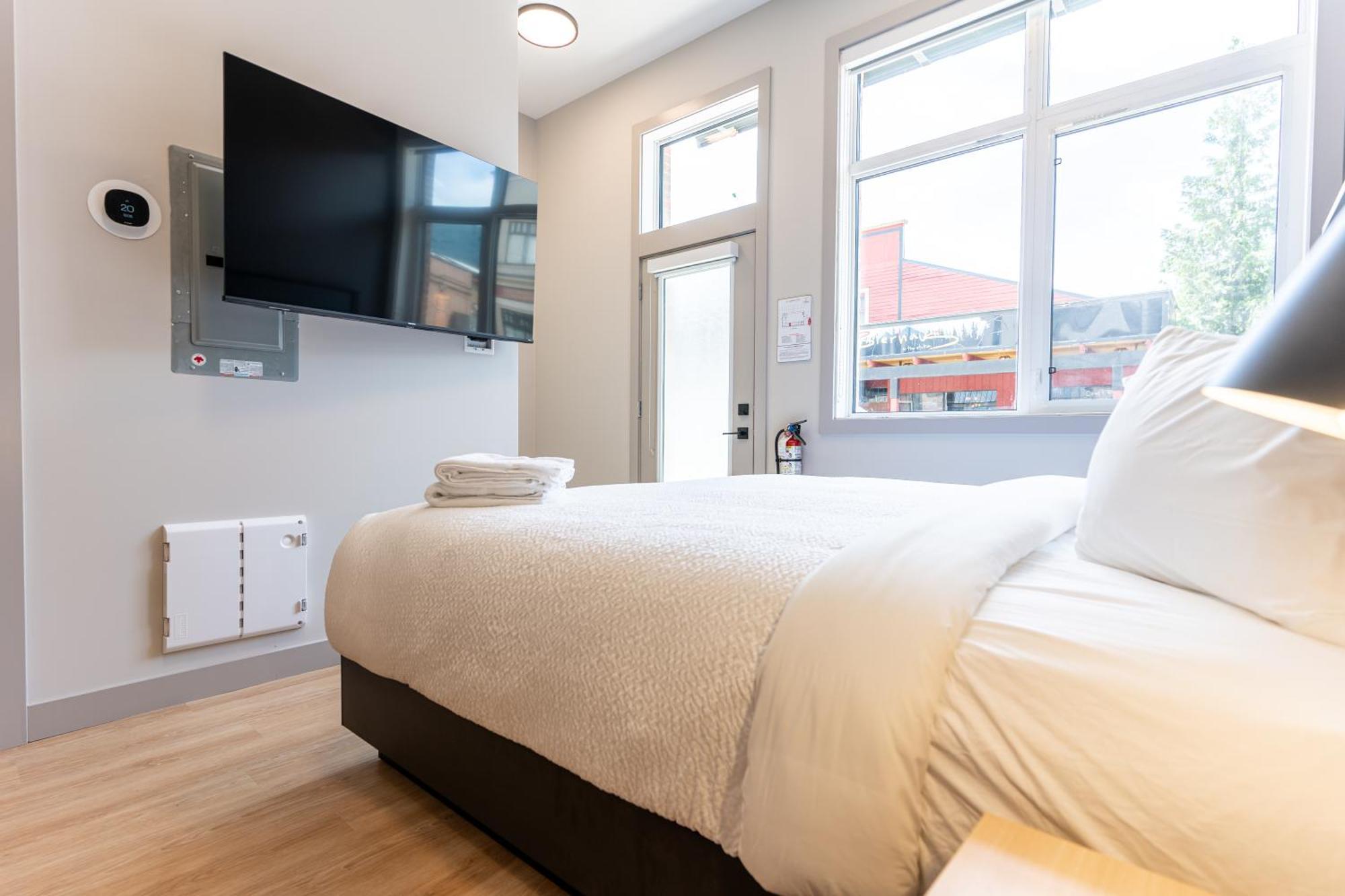 Basecamp Suites レベルストーク 部屋 写真