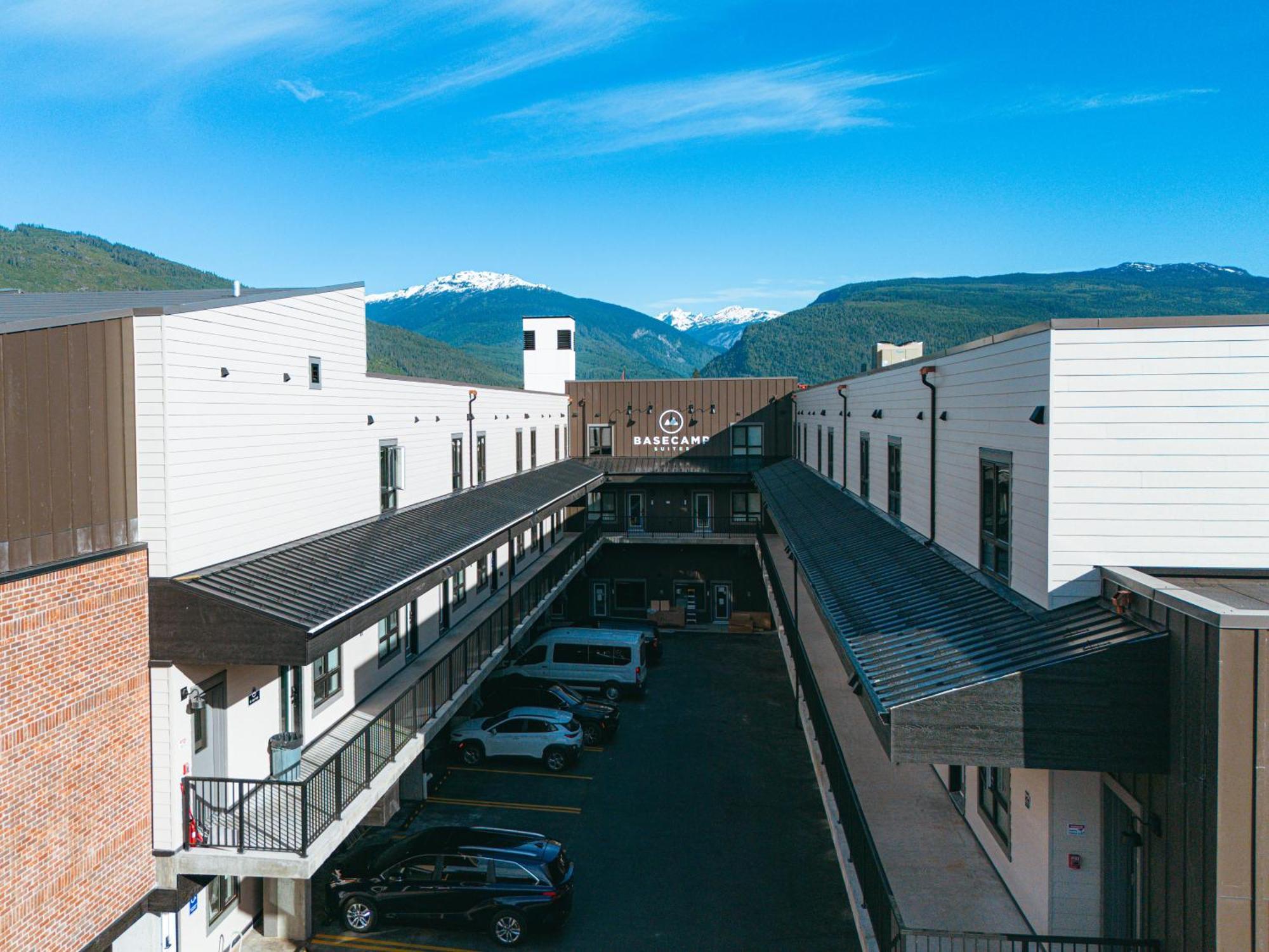 Basecamp Suites レベルストーク エクステリア 写真