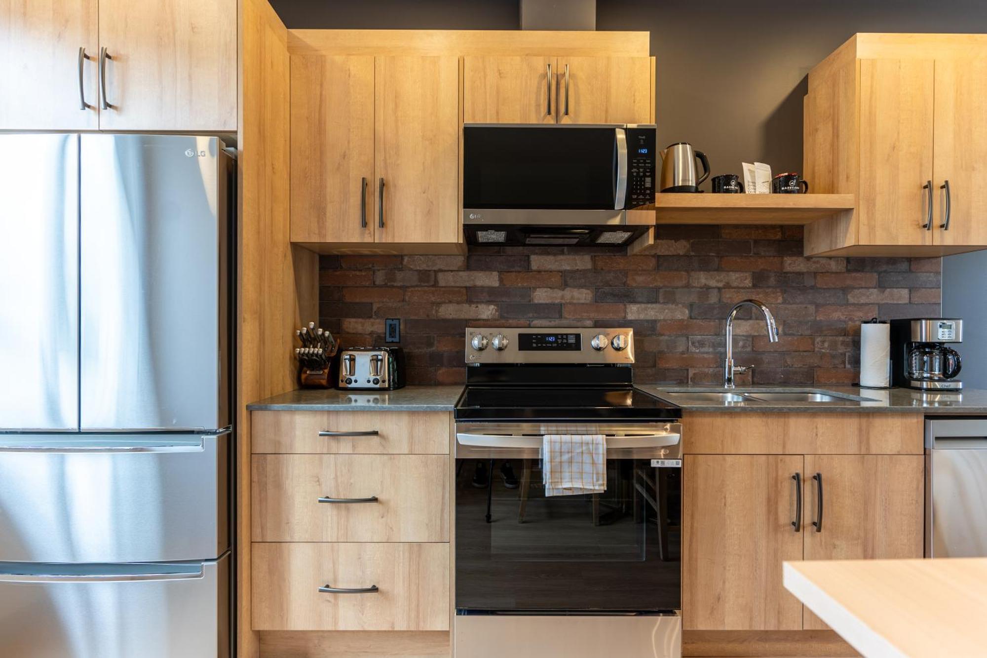 Basecamp Suites レベルストーク 部屋 写真