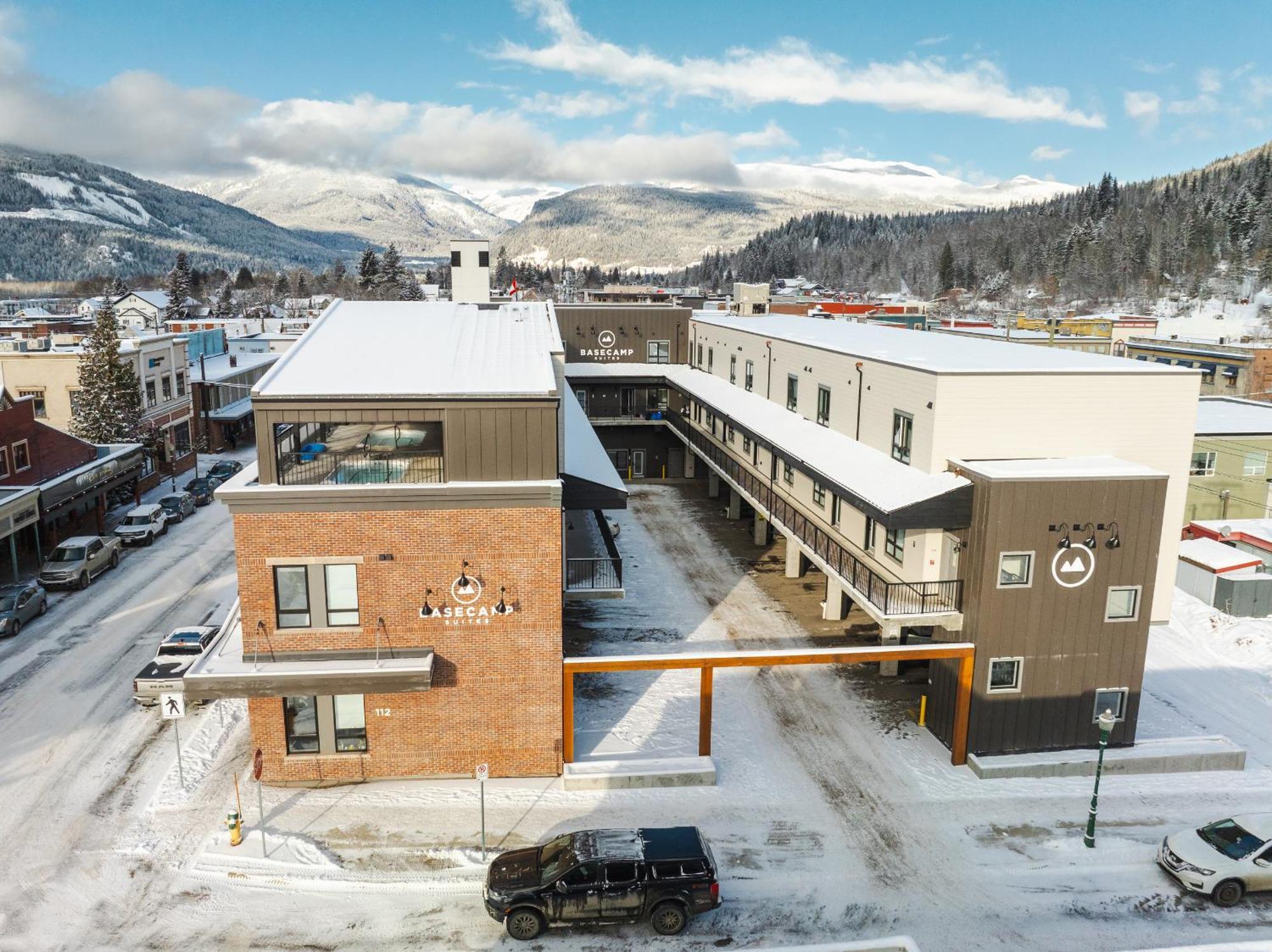 Basecamp Suites レベルストーク エクステリア 写真